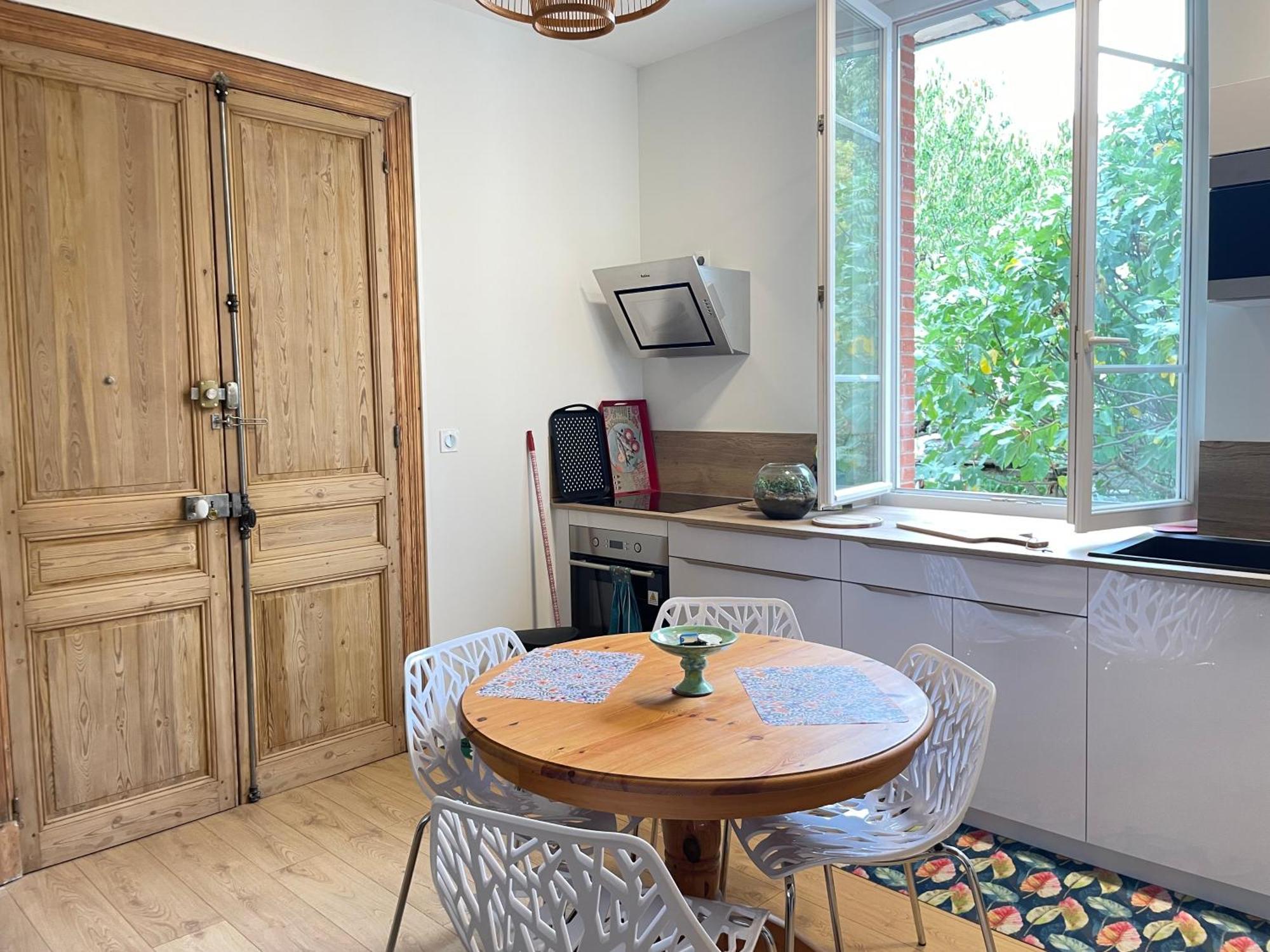 Pierre Apartment